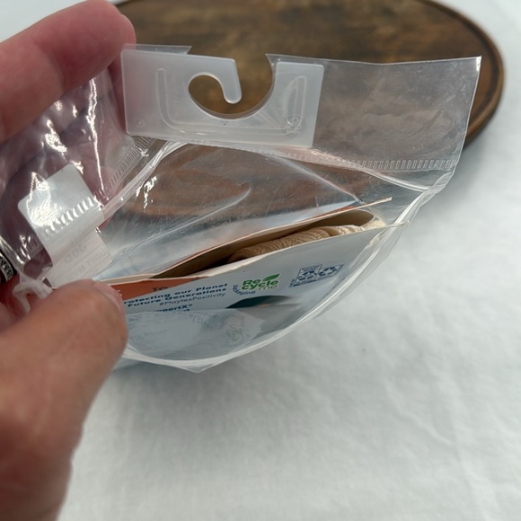 Playtex Bra Wm 36B Light Beige E525 18 Hour Posture Boost Front Close Wireless - Picture 3 of 6